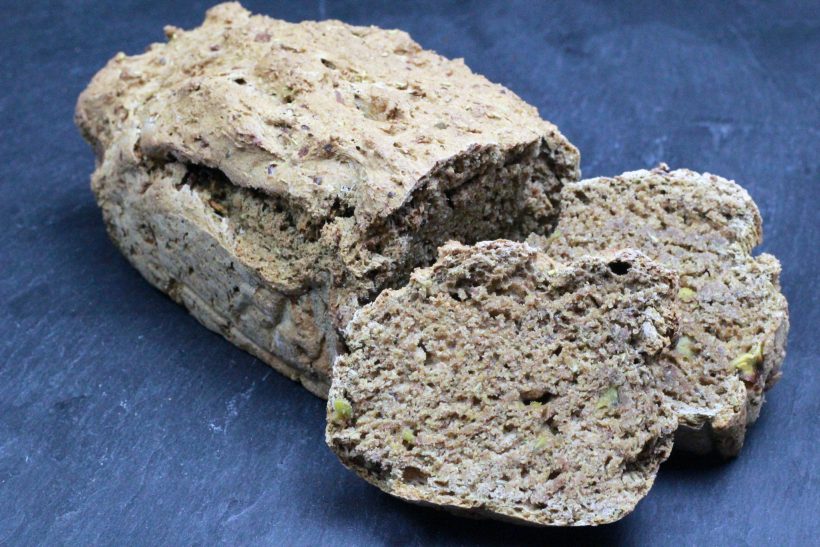 Avocado Brot mit Rosmarin (vegan)