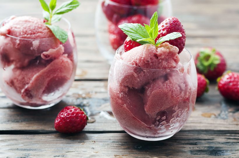 Joghurt Frucht Eis selber machen (Zuckerfrei & vegan)