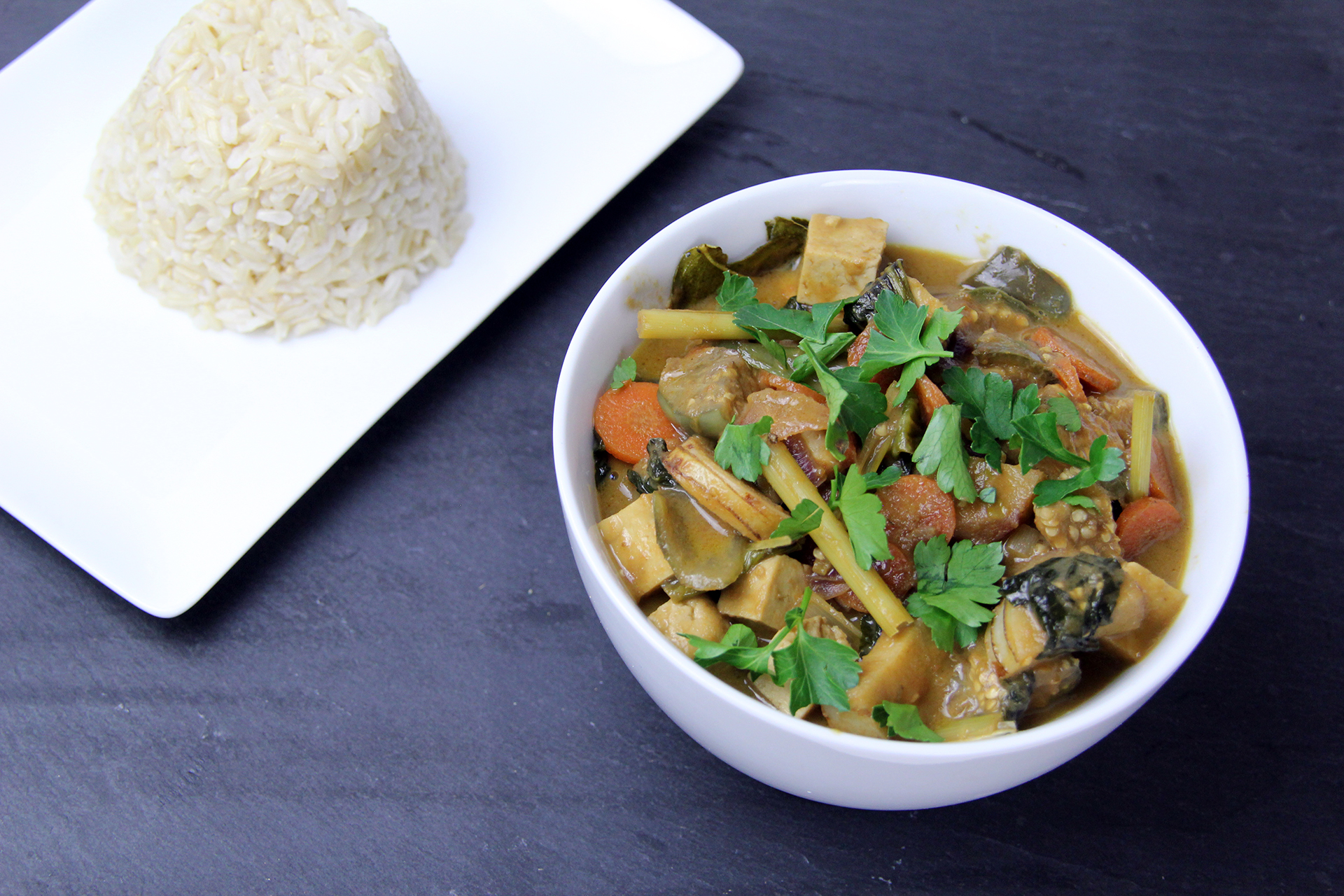 Grünes Thai Curry (HCLF &amp; vegan) • Healthy Rockstar