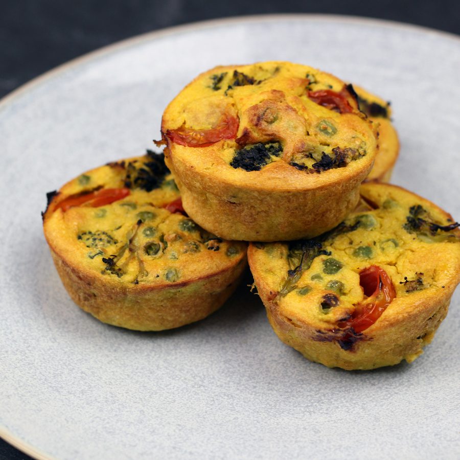 Pikante Frühstücksmuffins aus Kichererbsenmehl (vegan) • Healthy Rockstar Pikante Frühstücksmuffins aus Kichererbsenmehl (vegan) • Healthy Rockstar