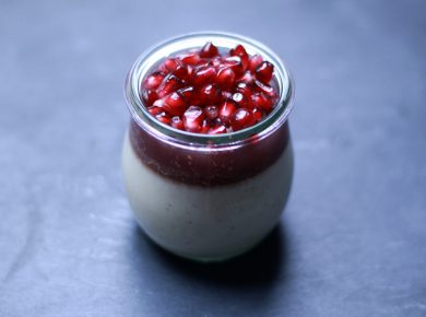 Kokos Panna Cotta mit Granatapfel Gelee