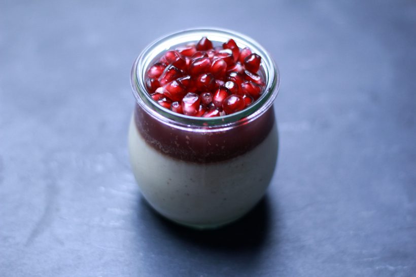 Kokos Panna Cotta mit Granatapfel Gelee