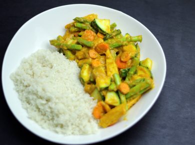 Curry mit Blumenkohlreis