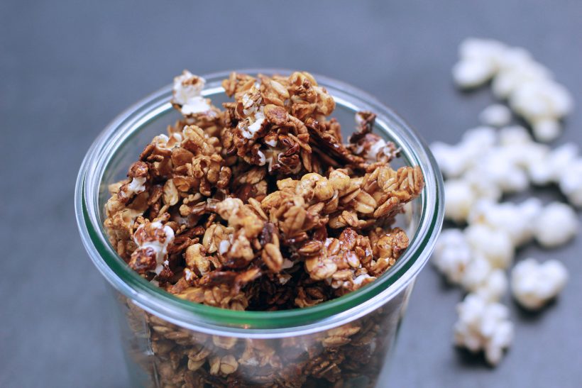 Popcorn Granola ohne Öl (HCLF & vegan)