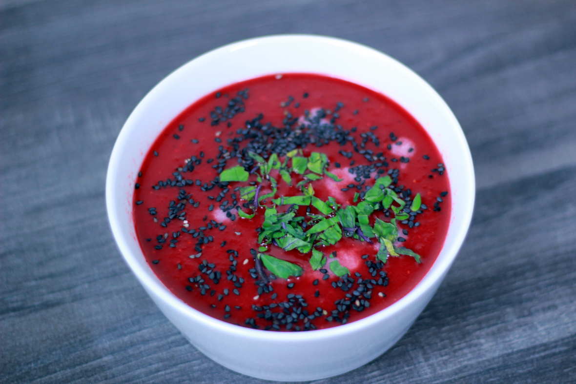 Rote Bete Suppe mit Kokos und Ingwer • Healthy Rockstar