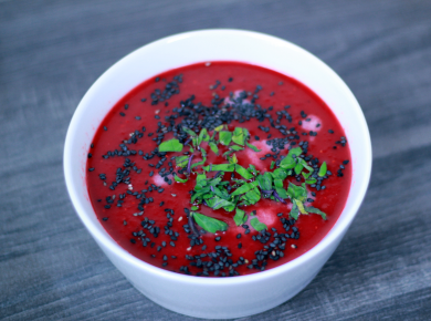 Rote Bete Suppe mit Kokos und Ingwer