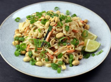 Thai Style Reisnudel Salat (vegan & glutenfrei)