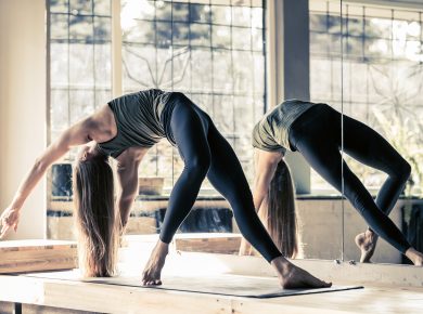 5 Yoga Stile die du ausprobieren solltest